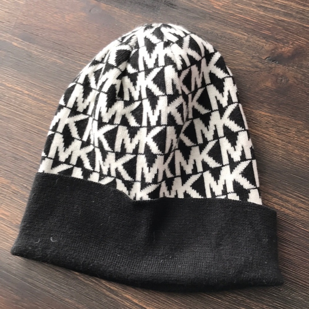 Michael Kors hat